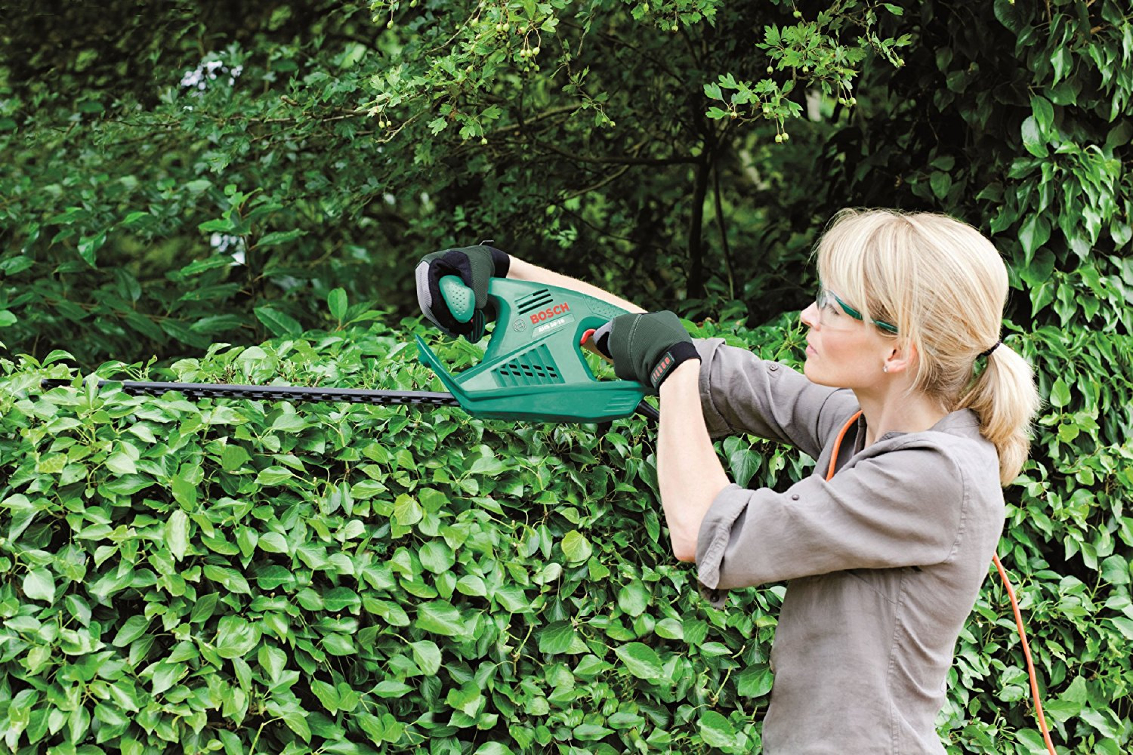 Bosch electric hedgecutter Bushtrimmer Garden/Yard/Patio Brushcutter